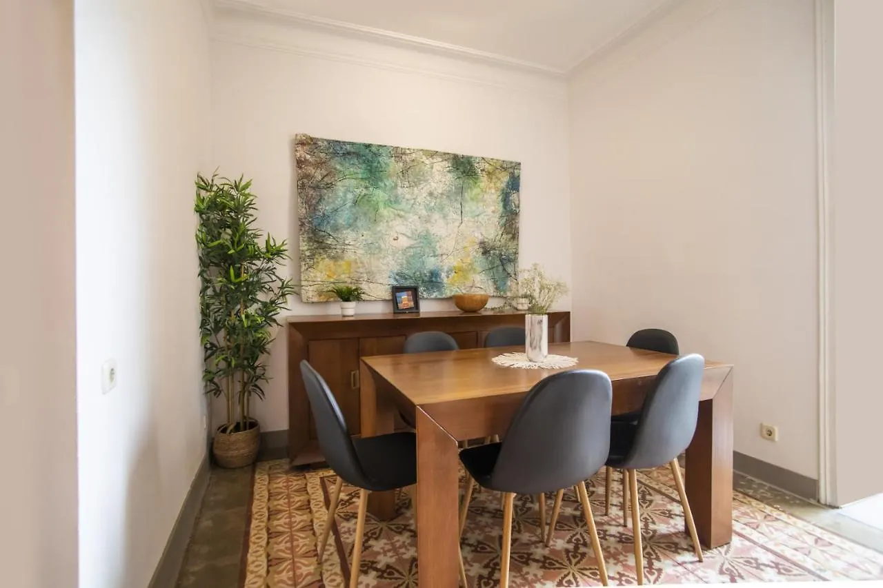 P2SAL11 - Elegant Apartment in Carrer de Salinas Barcelone