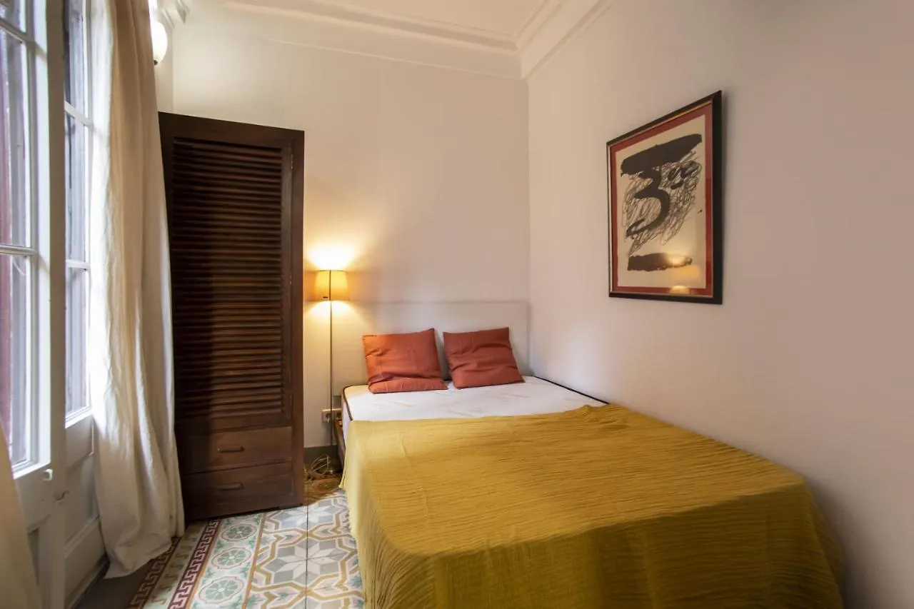 P2Sal1071- Elegant Apartment In Carrer De Salinas Βαρκελώνη