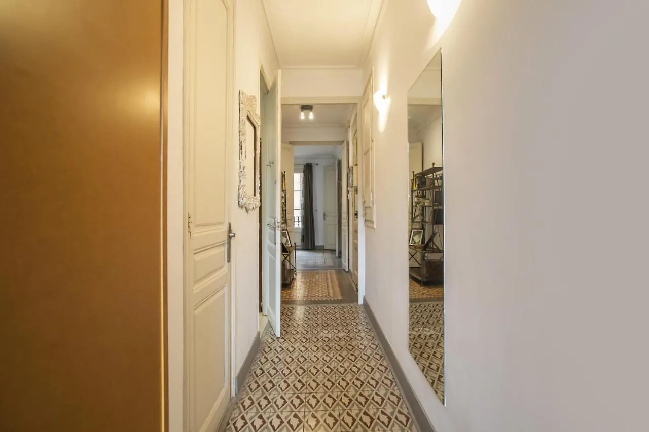 P2Sal1071- Elegant Apartment In Carrer De Salinas Βαρκελώνη