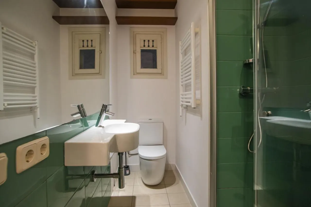 P2Sal1071- Elegant Apartment In Carrer De Salinas Βαρκελώνη